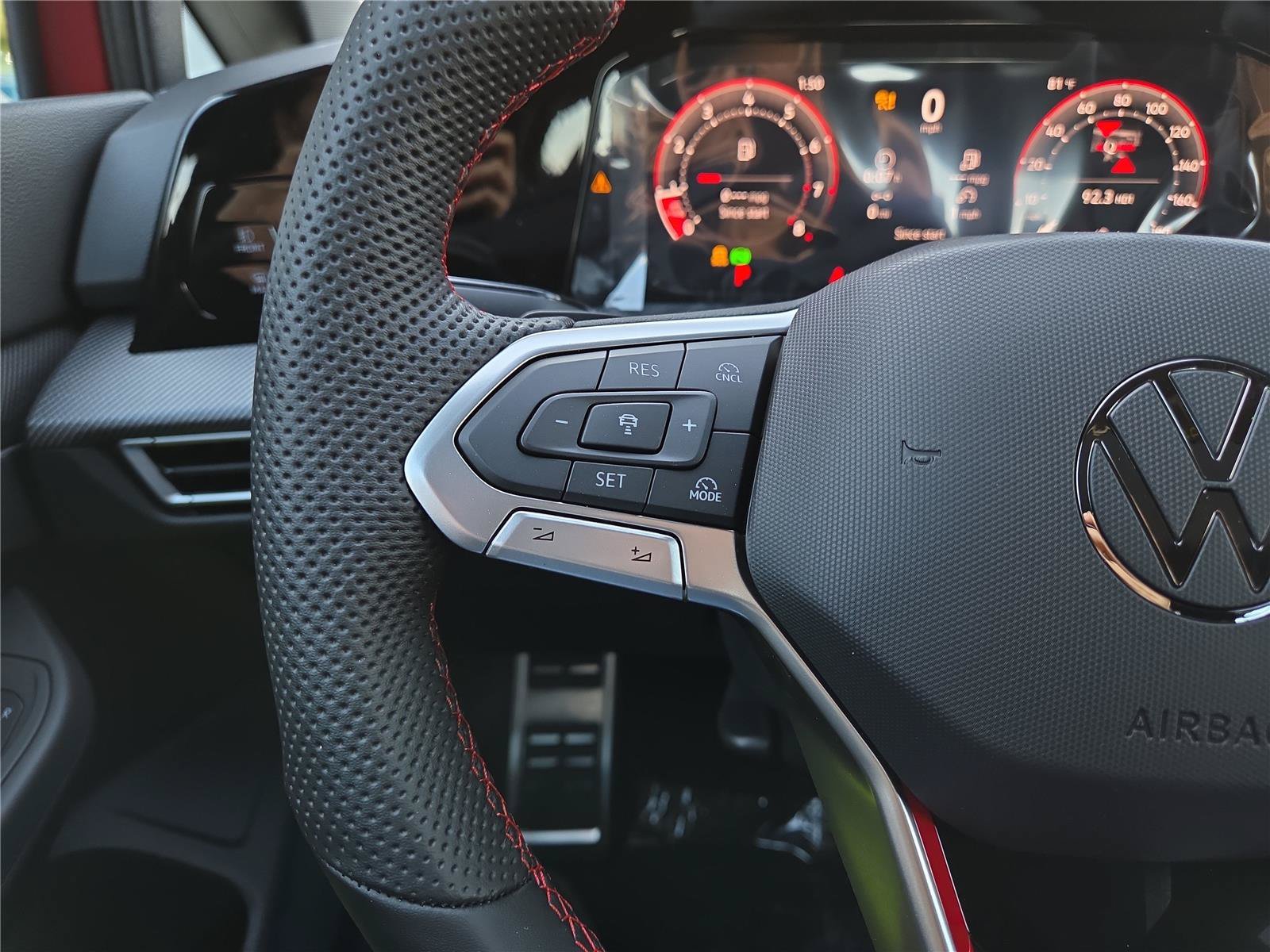 New 2026 Volkswagen GTI SE FWD image 15