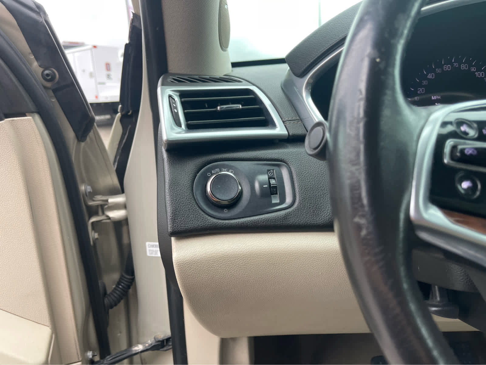 Used 2013 Cadillac SRX Luxury w/ Driver Awareness Package FWD image 14