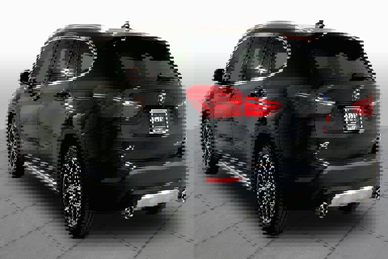 Used 2021 BMW X1 xDrive28i image 11