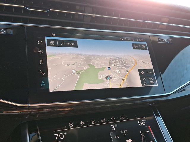 Used 2019 Audi Q8 Premium Plus w/ Premium Plus AWD/4WD image 22