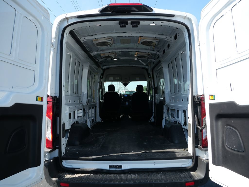 Used 2025 Ford Transit 250 148 Medium Roof RWD image 23