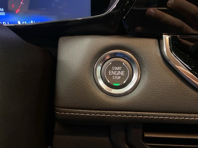 New 2025 Chevrolet Colorado LT w/ LT Convenience Package image 16