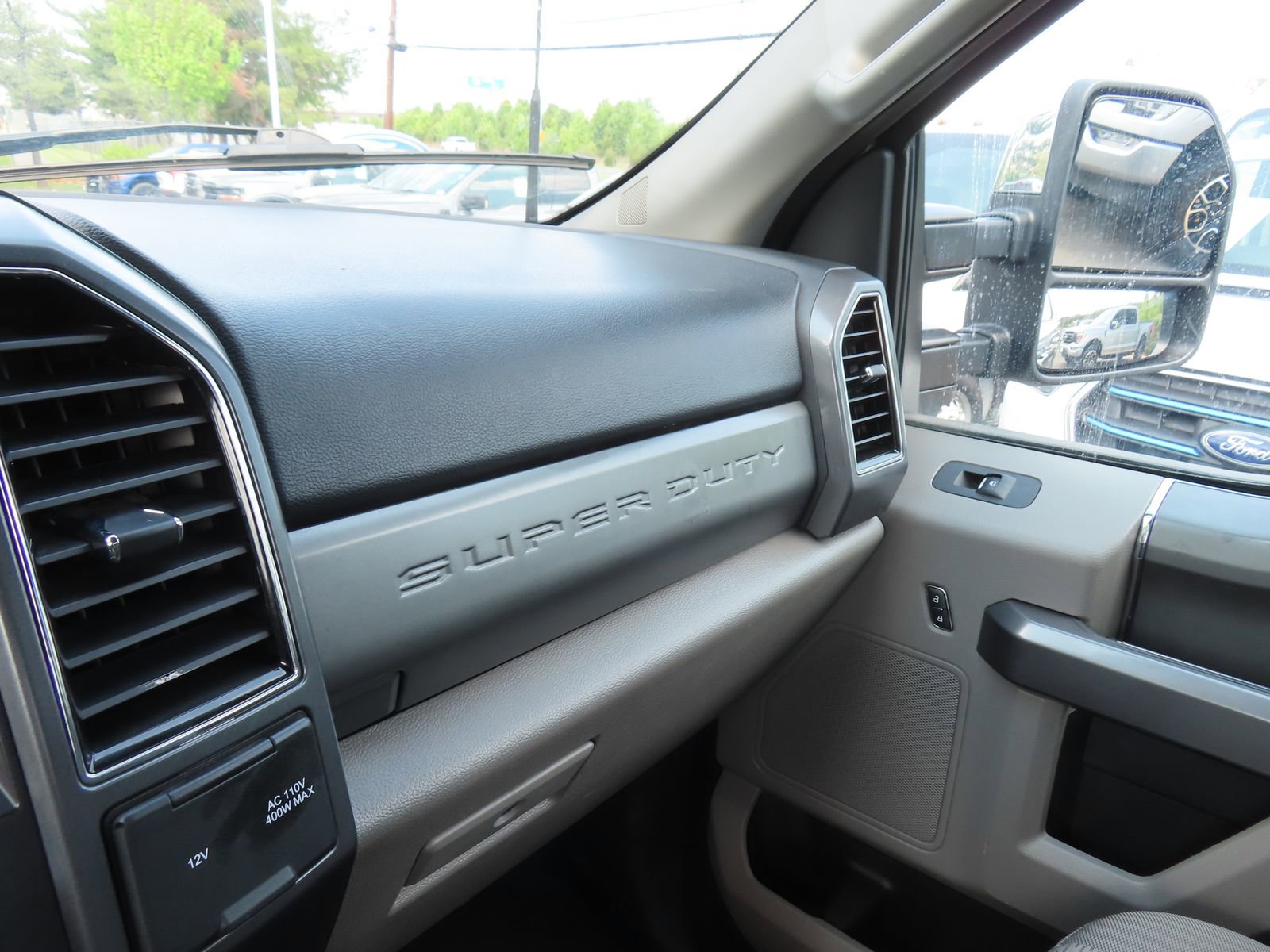 Used 2022 Ford F250 XLT w/ XLT Premium Package AWD/4WD image 24
