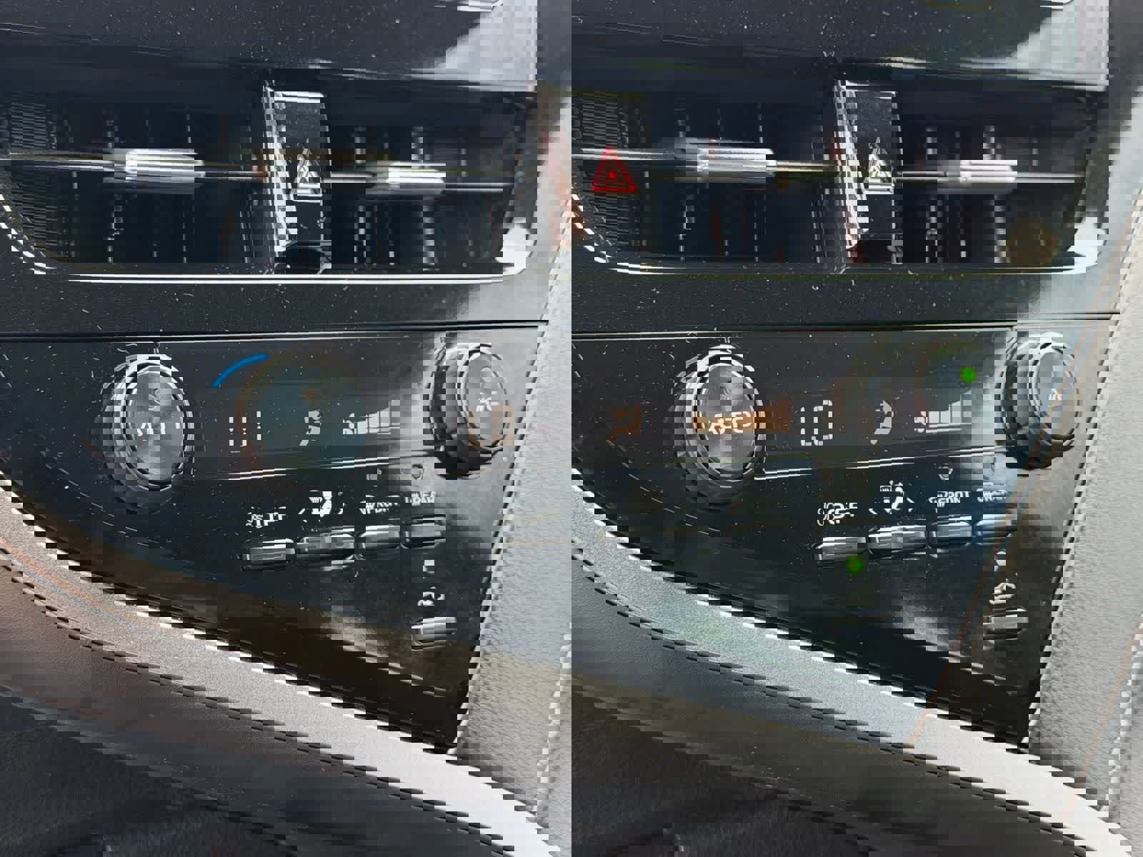 Used 2021 Toyota Camry SE w/ Carpet Mat Package (TMS) image 25