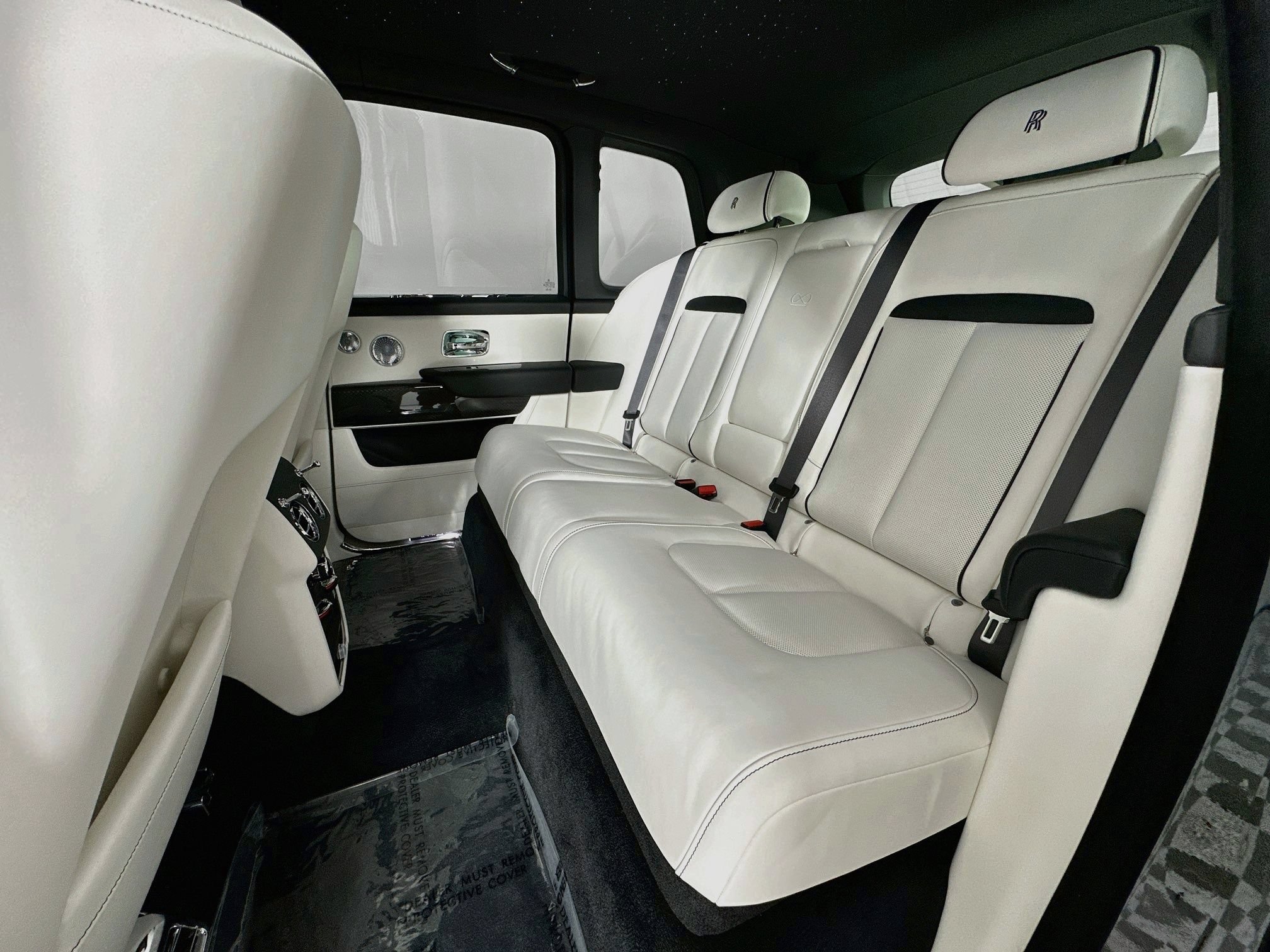New 2027 Rolls-Royce Cullinan Black Badge AWD/4WD image 23