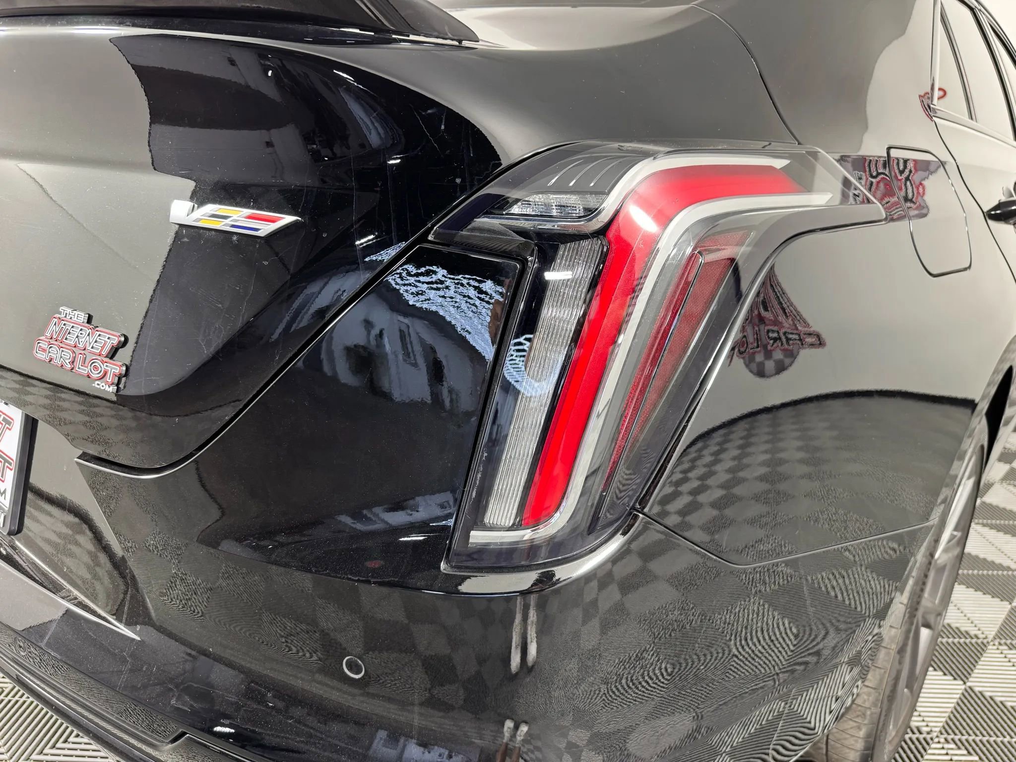 Used 2025 Cadillac CT4 V w/ Technology Package image 28