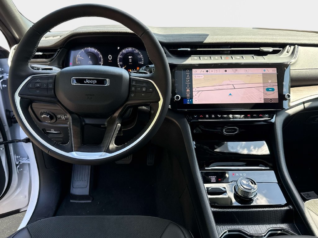 New 2027 Jeep Grand Cherokee Altitude AWD/4WD image 17