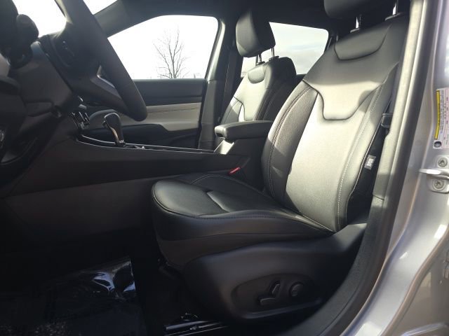 New 2026 Jeep Compass Limited image 9