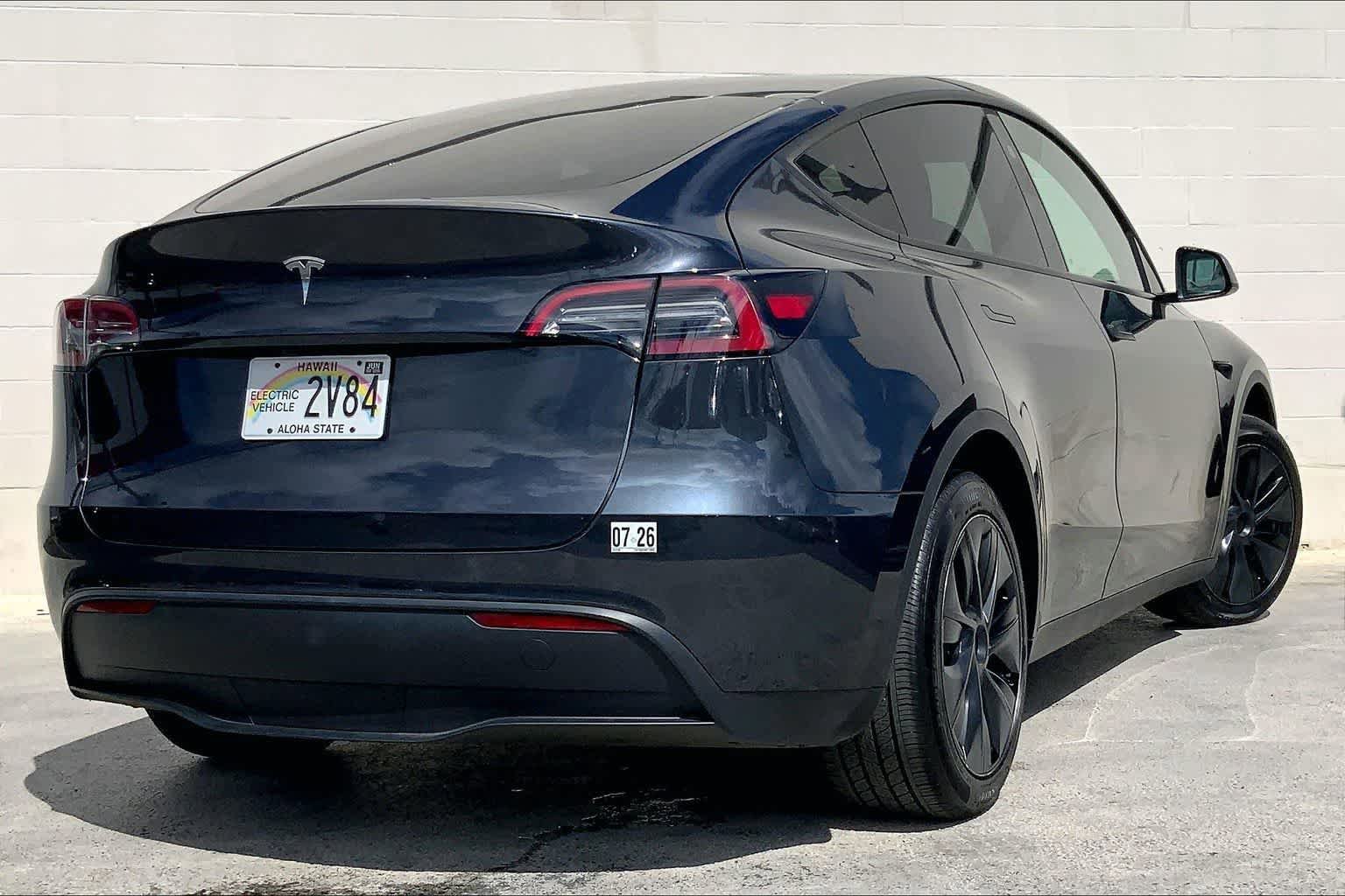 Used 2024 Tesla Model Y 2WD image 21