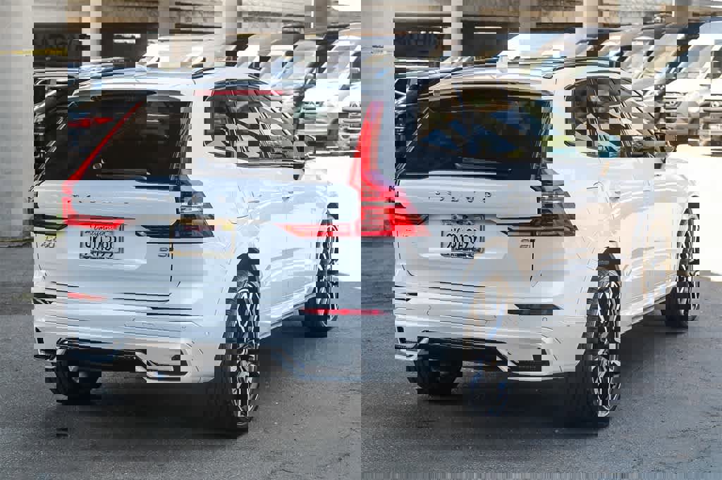 Used 2024 Volvo XC60 B5 Ultimate image 6