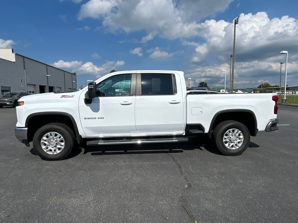 Used 2026 Chevrolet Silverado 2500 LT AWD/4WD image 3