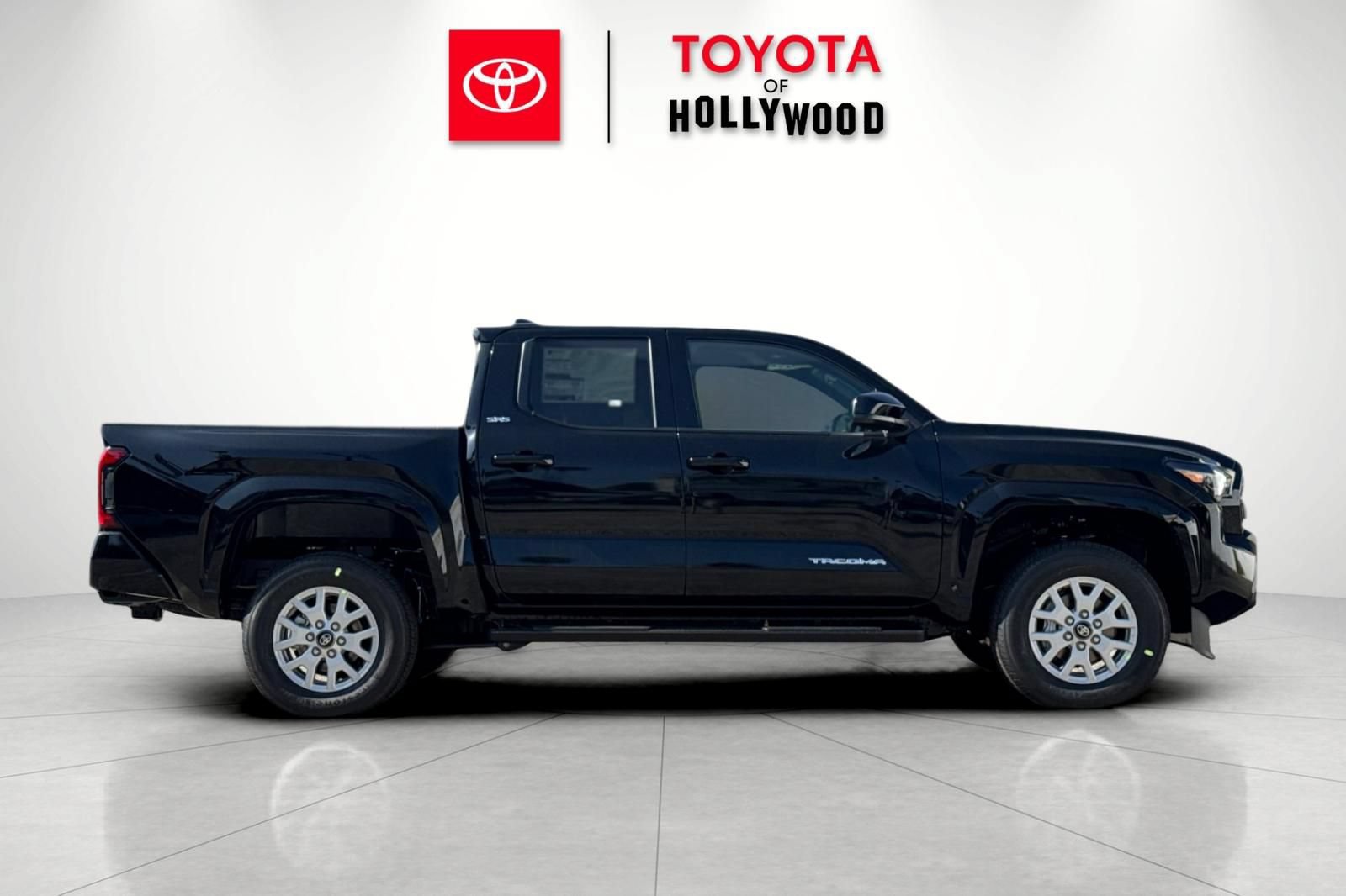 New 2026 Toyota Tacoma SR5 RWD image 3