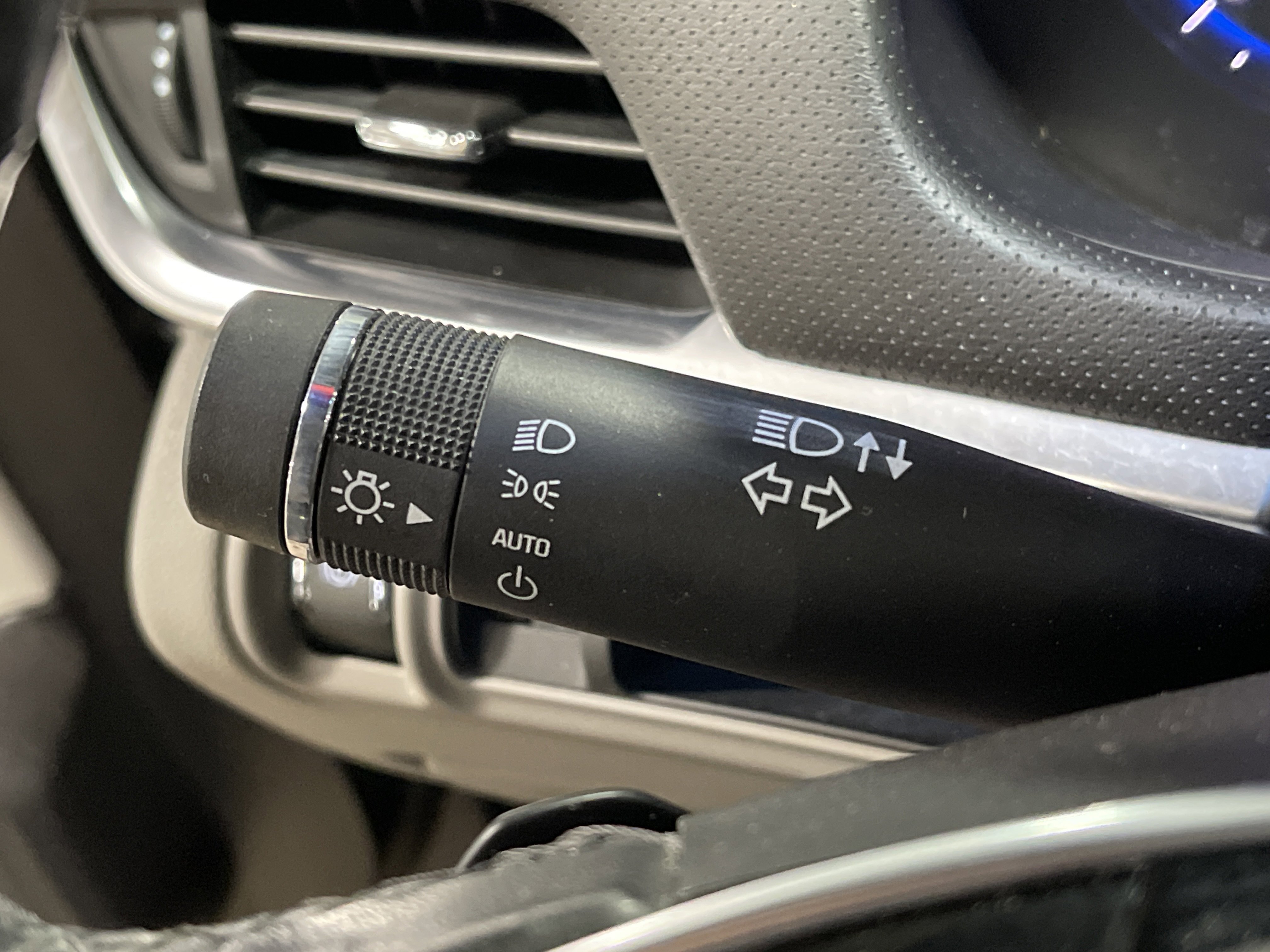 Used 2014 Cadillac XTS Luxury w/ Driver Awareness Package image 20