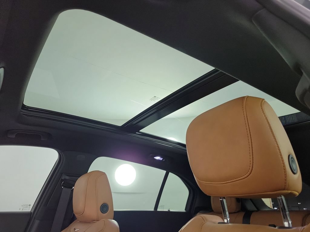 Certified 2025 Cadillac XT4 Sport FWD image 16