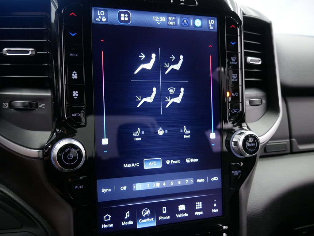 New 2026 RAM 2500 Big Horn AWD/4WD image 25