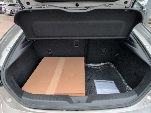 New 2026 MAZDA MAZDA3 Hatchback w/Premium Plus Pkg image 9