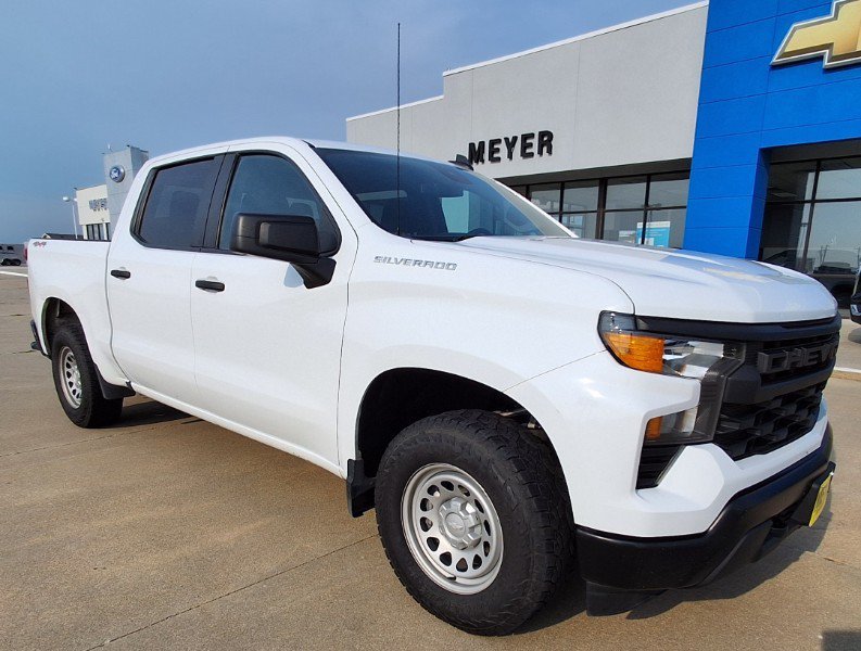 Used 2023 Chevrolet Silverado 1500 W/T w/ Trailering Package AWD/4WD image 2