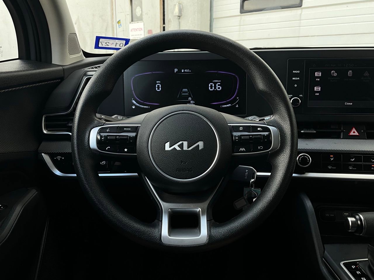 Used 2025 Kia Sportage LX image 30
