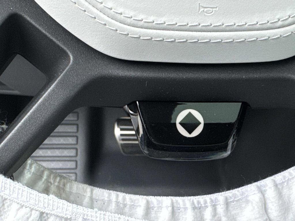 New 2026 Land Rover Defender 110 image 28