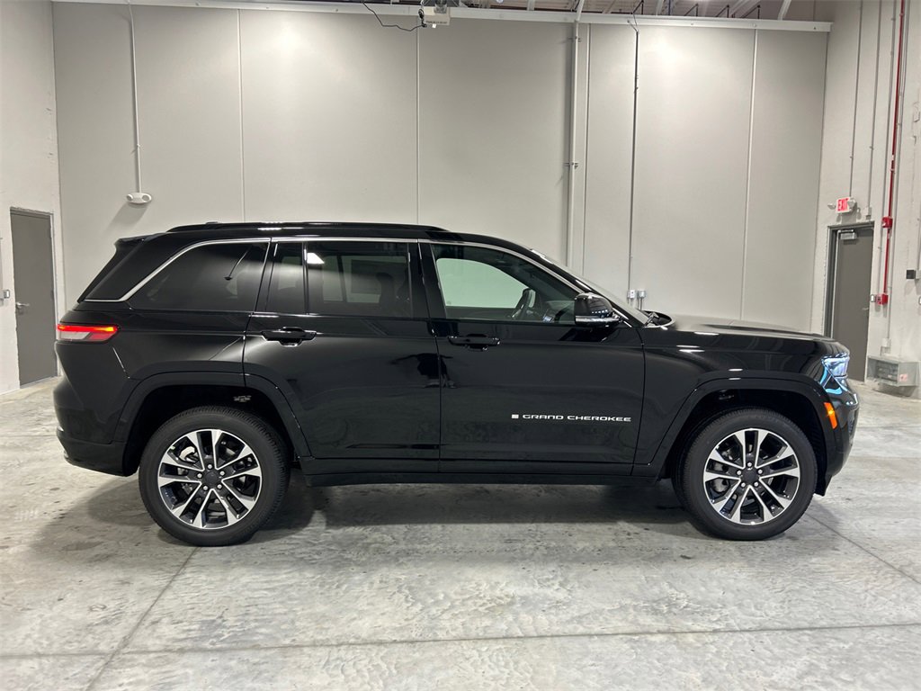 New 2025 Jeep Grand Cherokee Overland w/ Adv Protech Group III image 5