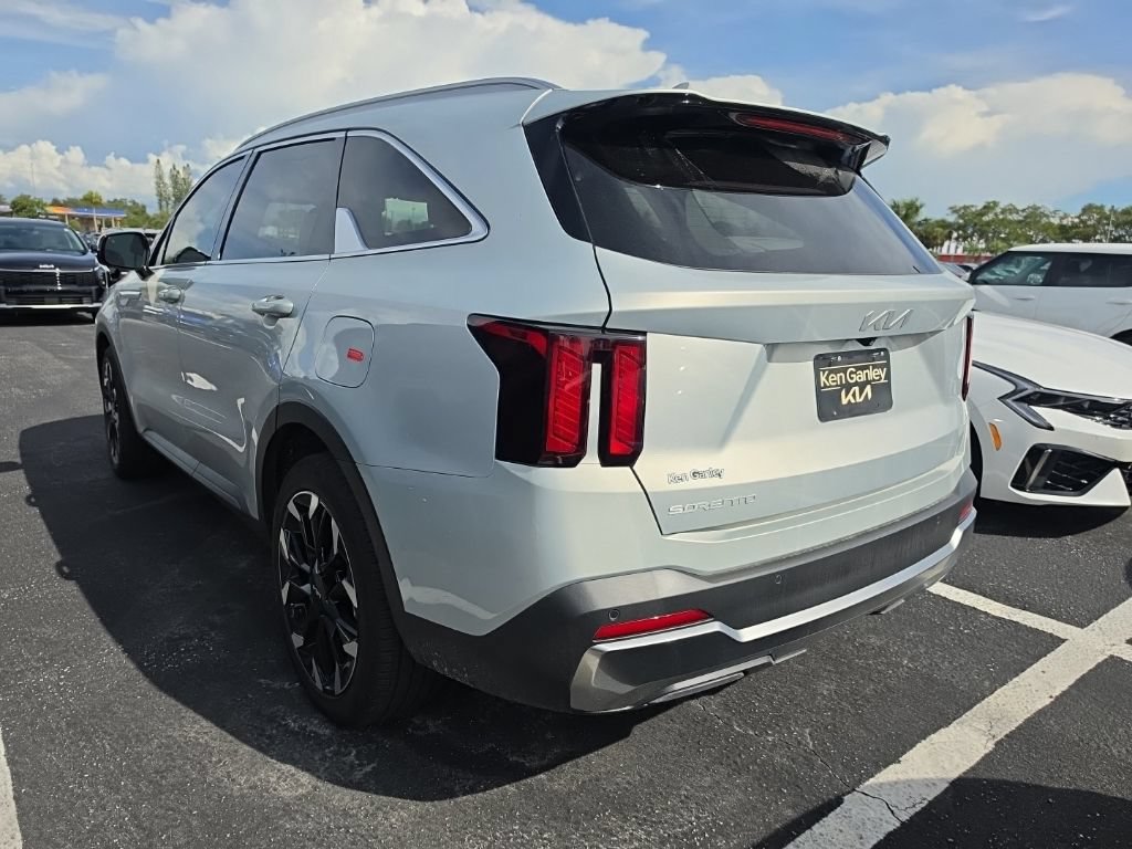 Certified 2026 Kia Sorento EX w/ EX Premium Package FWD image 14