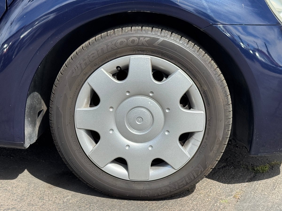 Used 1999 Volkswagen Beetle GLS FWD image 6