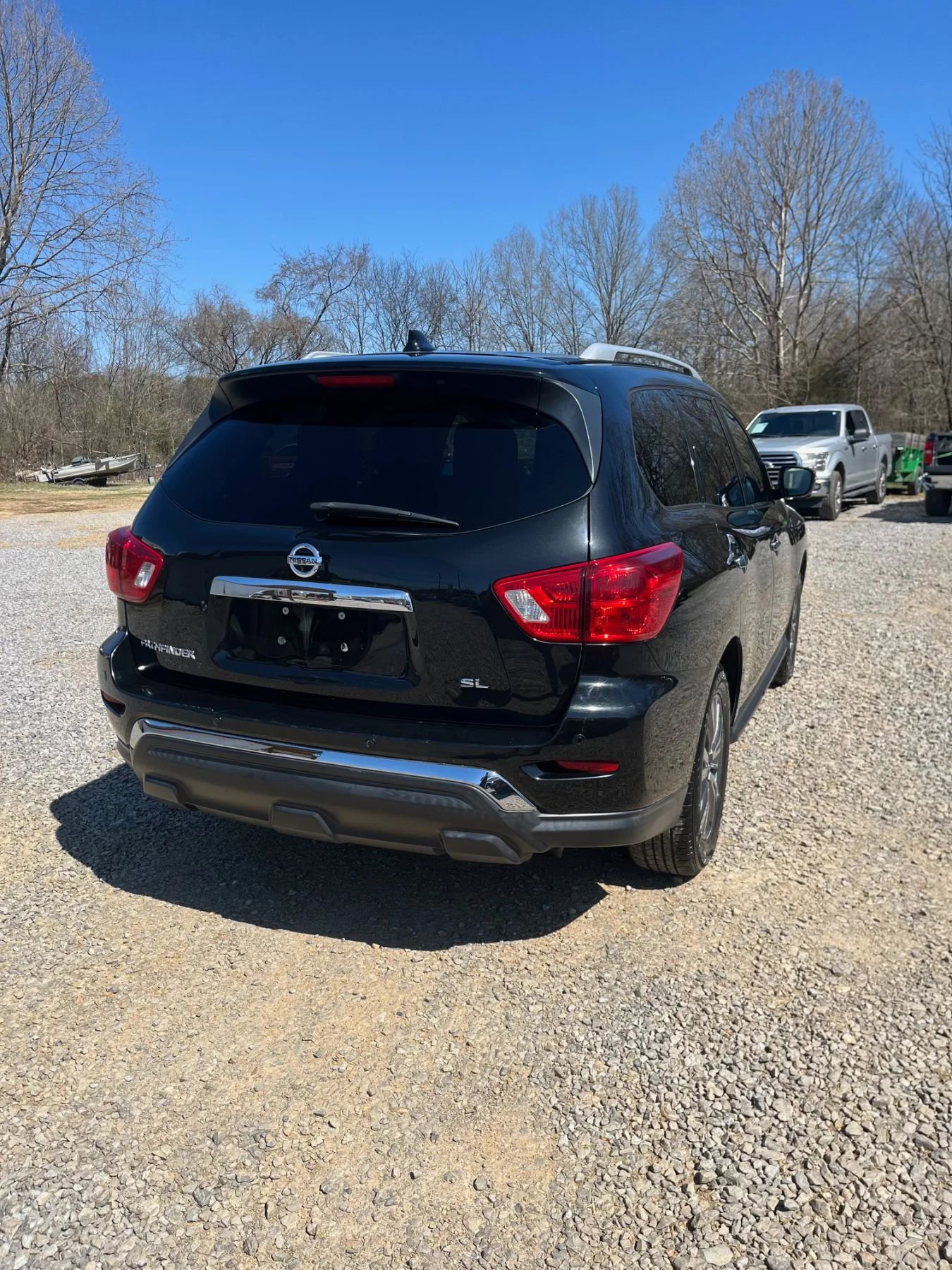 Used 2019 Nissan Pathfinder SL image 3