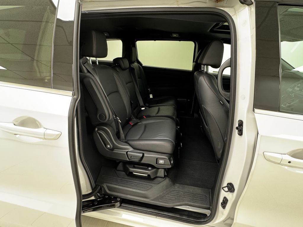Used 2024 Honda Odyssey Sport image 16
