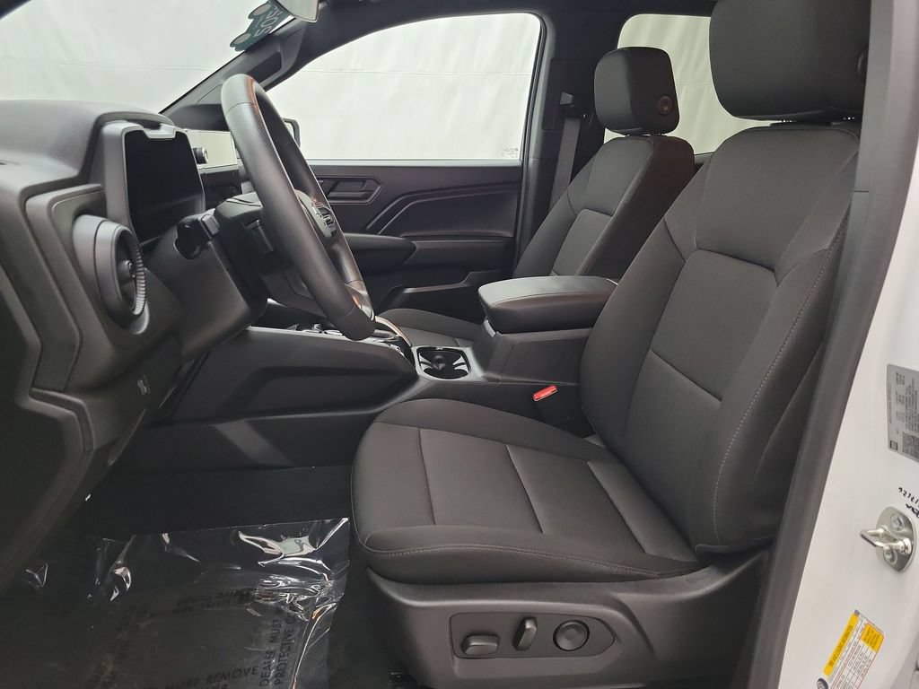 Certified 2024 Chevrolet Colorado Trail Boss w/ LPO, Dark Essentials Package AWD/4WD image 9