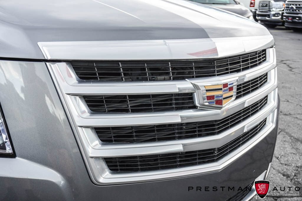 Used 2019 Cadillac Escalade Platinum AWD/4WD image 17