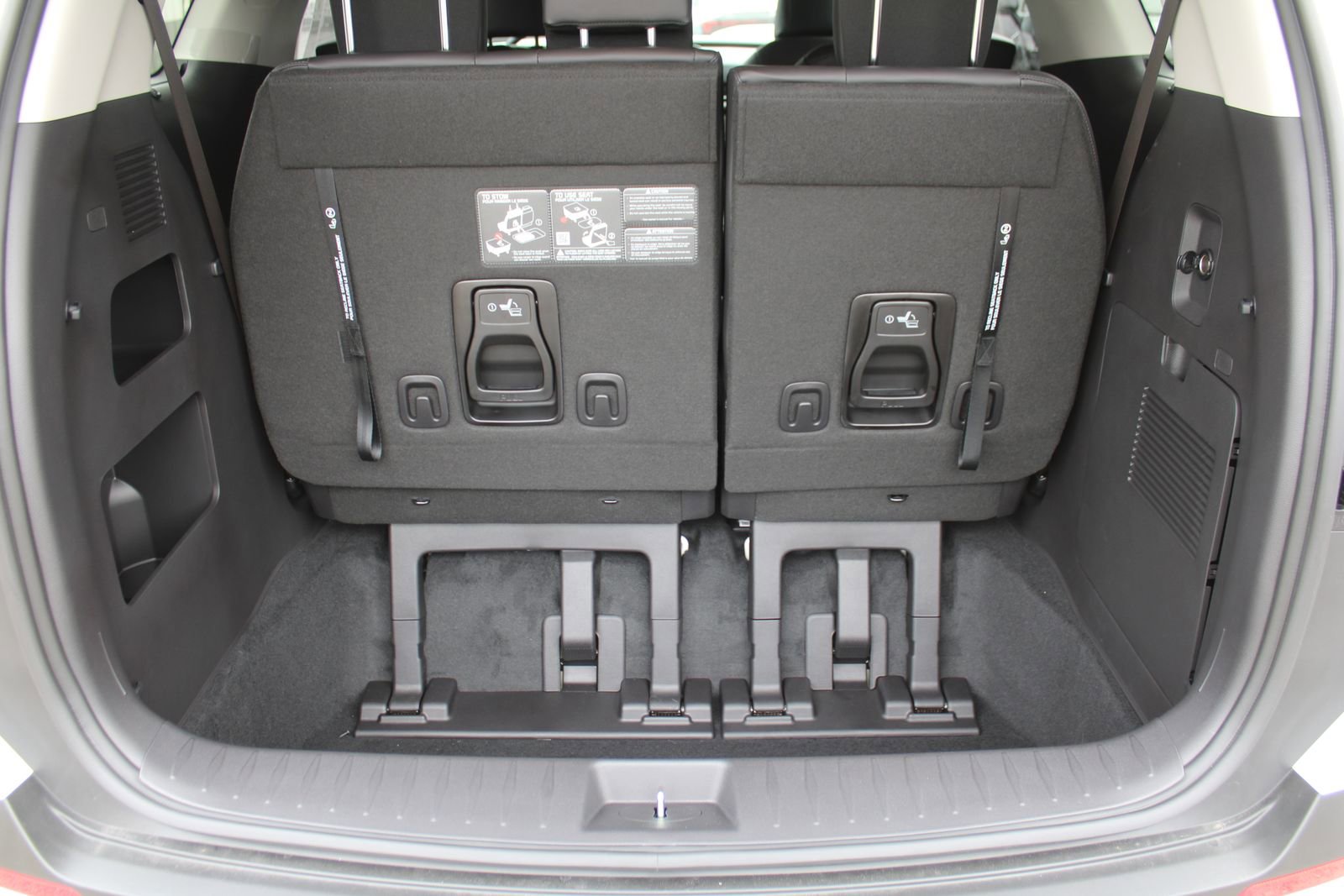 New 2026 Kia Carnival EX image 12