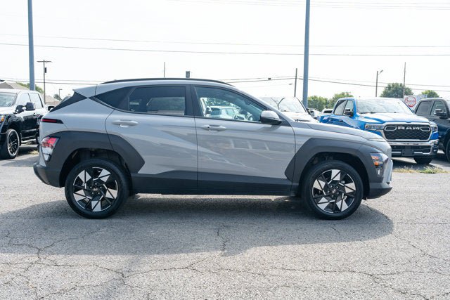 Used 2025 Hyundai Kona SEL AWD/4WD image 6