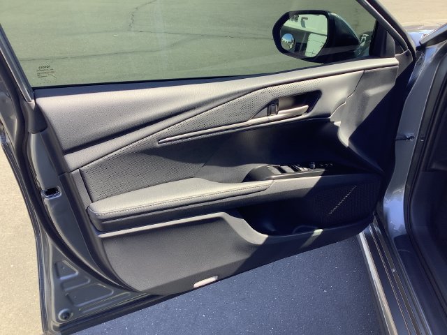 Used 2026 Toyota Camry XSE w/ Premium Plus Package FWD image 9