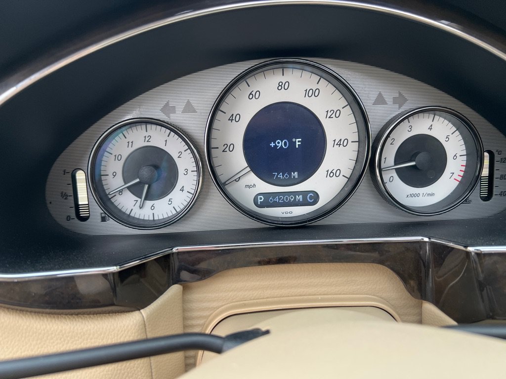 Used 2011 Mercedes-Benz CLS 550 image 31