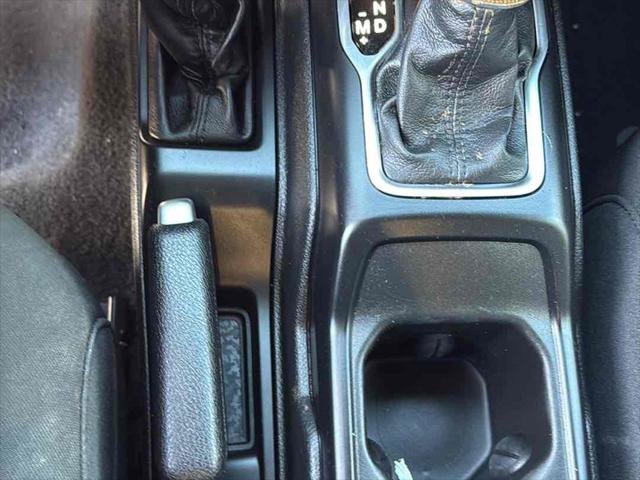 Used 2023 Jeep Wrangler Unlimited Sport image 15