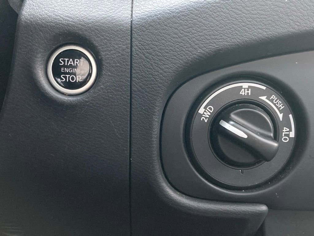 Used 2023 Nissan Frontier PRO-4X w/ Pro-4X Premium Package AWD/4WD image 15