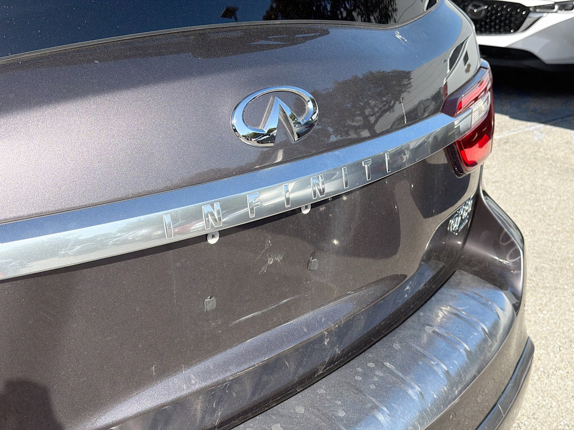 Used 2019 INFINITI QX80 Limited image 11