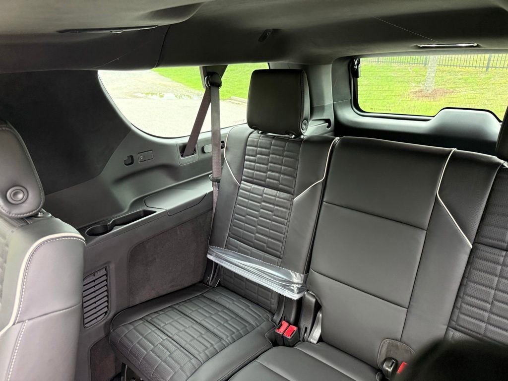 New 2026 Cadillac Escalade ESV V w/ LPO, ONYX Package AWD/4WD image 23