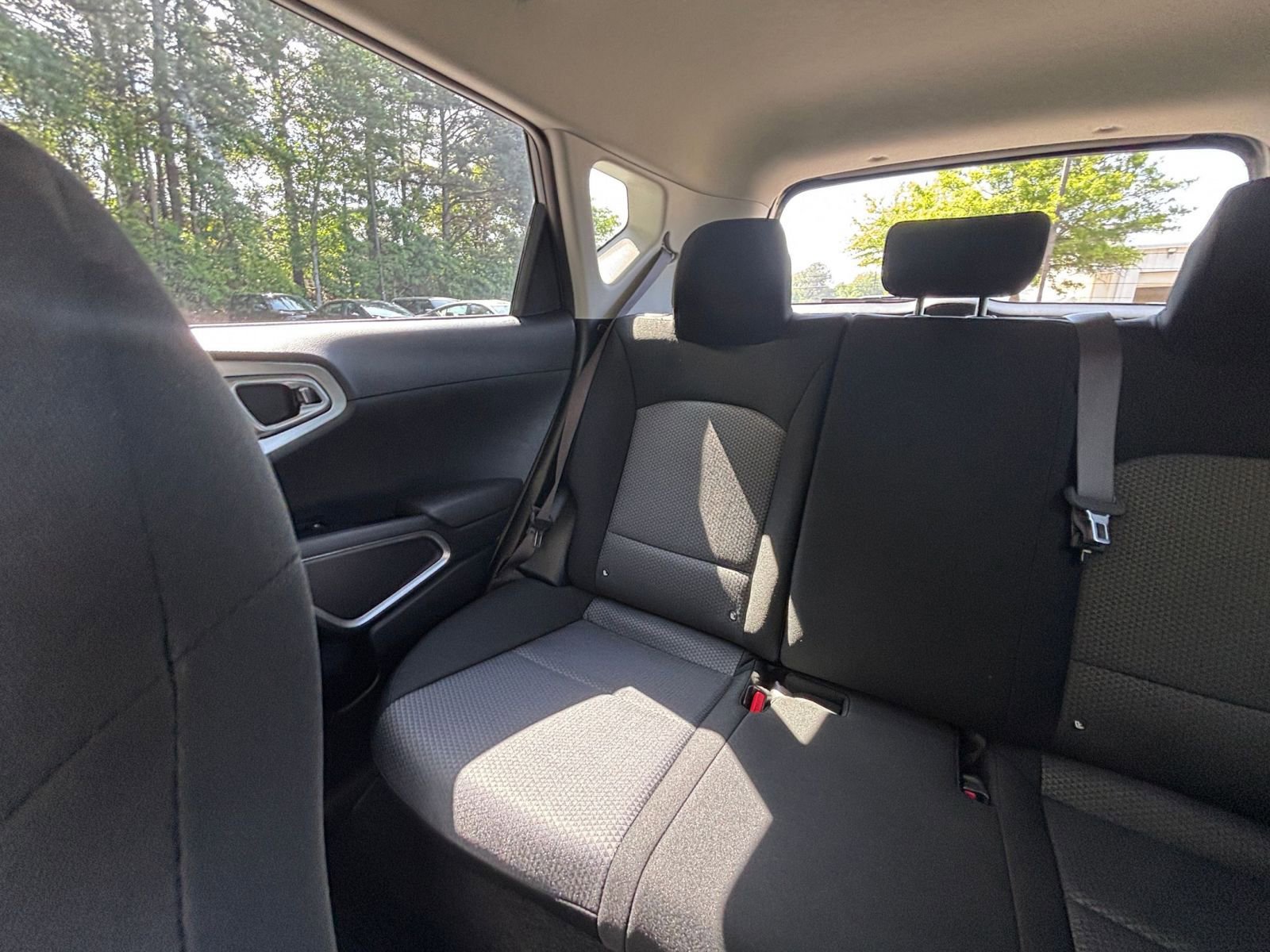 Used 2025 Kia Soul LX w/ LX Technology Package FWD image 38