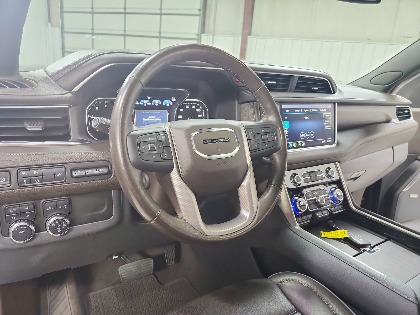 Used 2021 GMC Yukon XL Denali AWD/4WD image 18