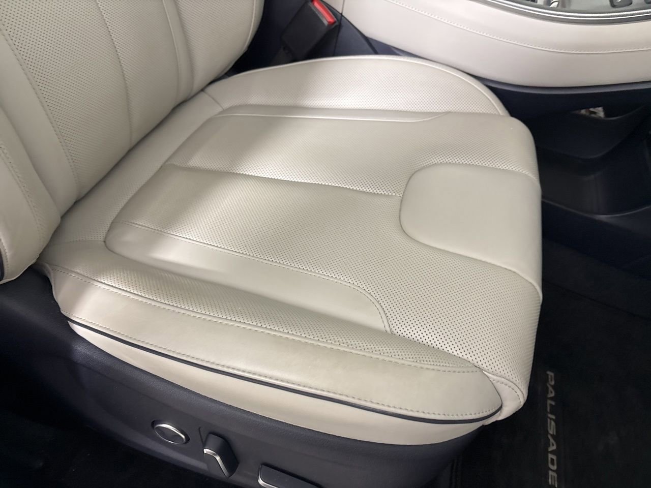Used 2023 Hyundai Palisade Calligraphy w/ Cargo Package image 32
