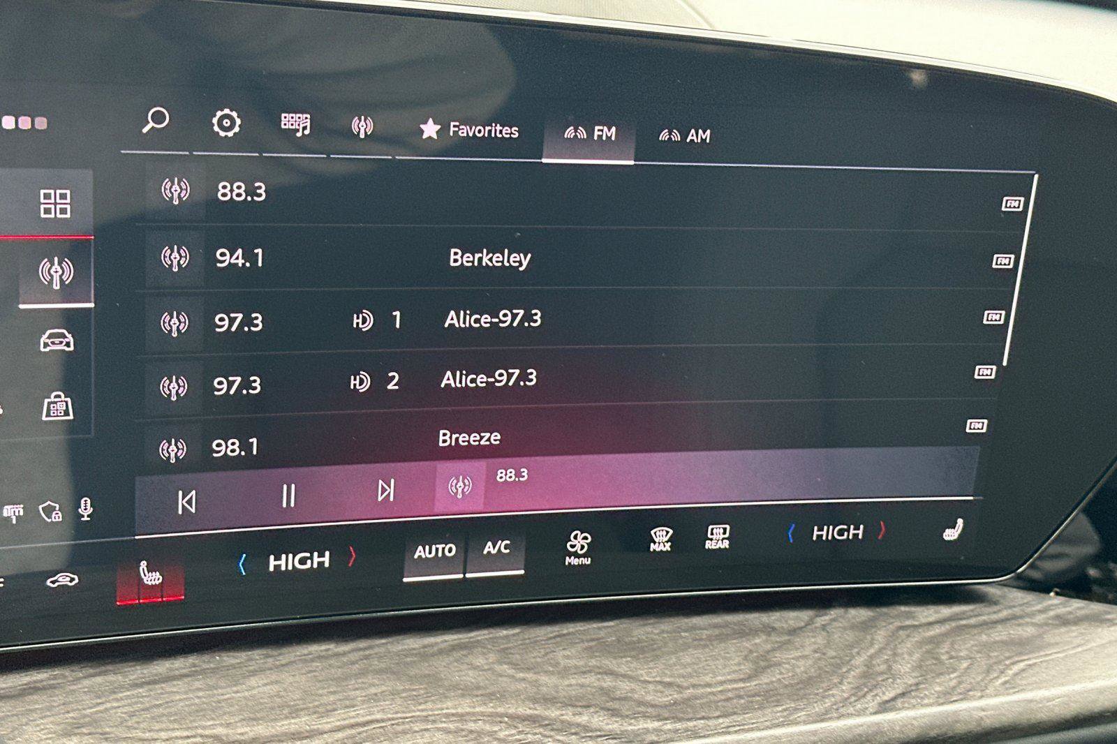 Certified 2025 Audi Q5 Premium Plus w/ Premium Plus image 18