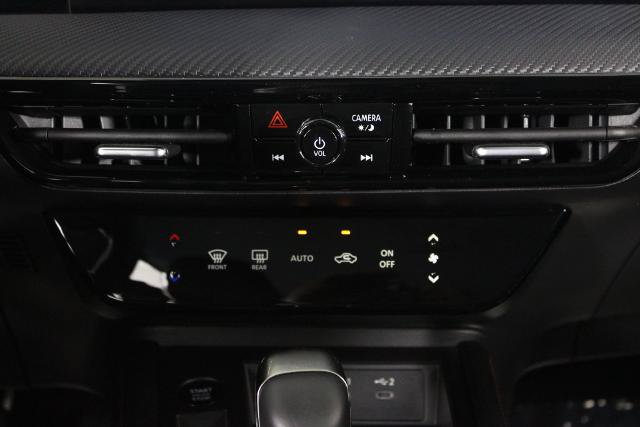 Certified 2026 Nissan Kicks SR FWD image 22