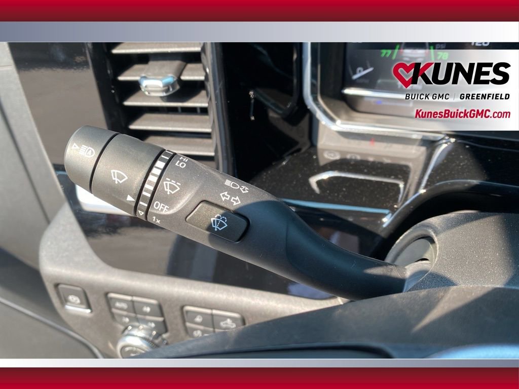 New 2025 GMC Sierra 3500 SLT w/ SLT Premium Package image 32