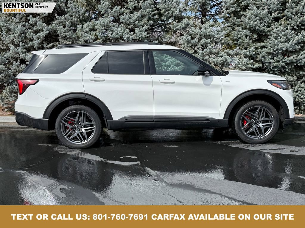 Used 2025 Ford Explorer ST-Line w/ ST-Line Street Pack image 10