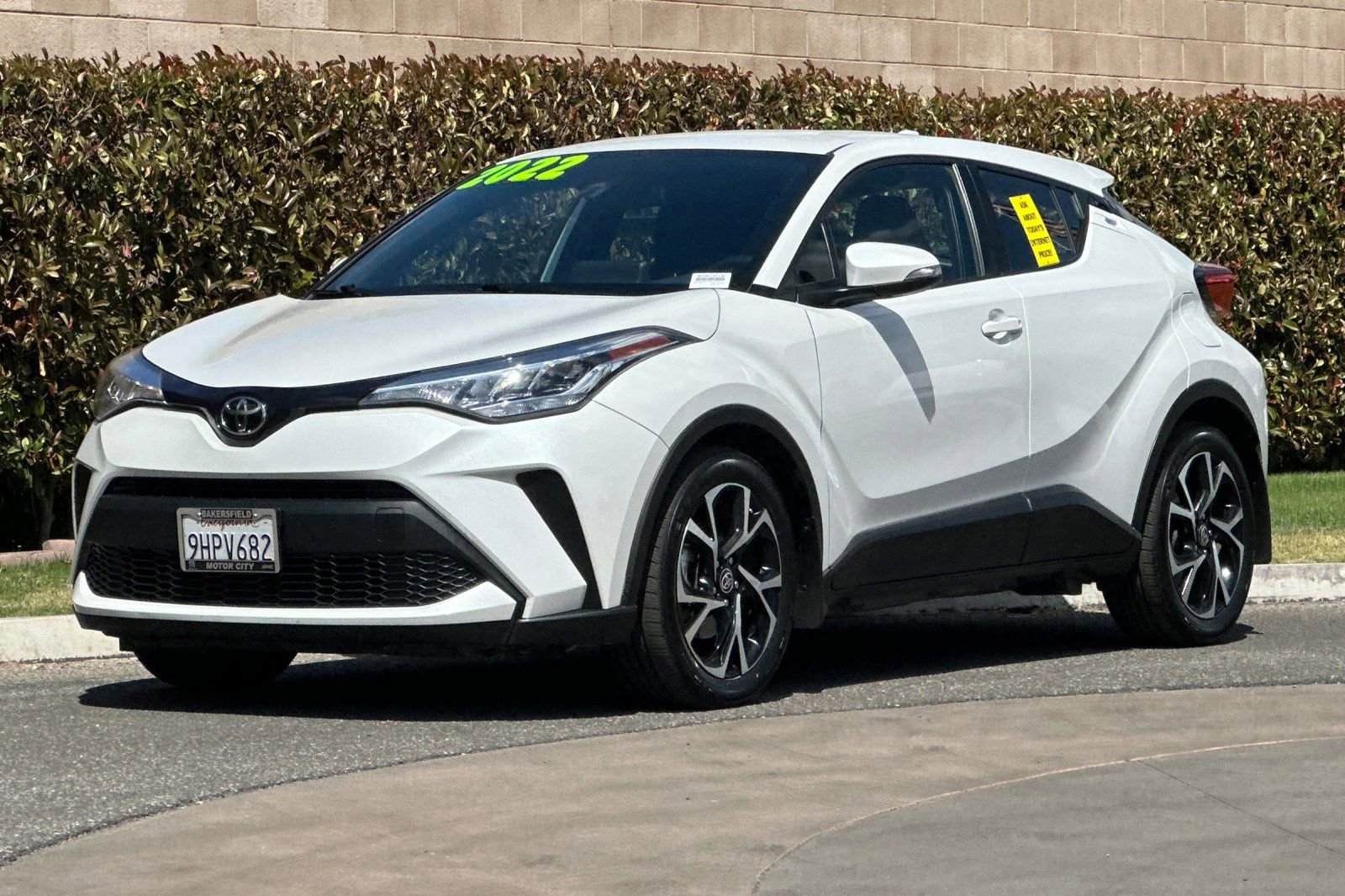 Used 2022 Toyota C-HR XLE FWD image 8
