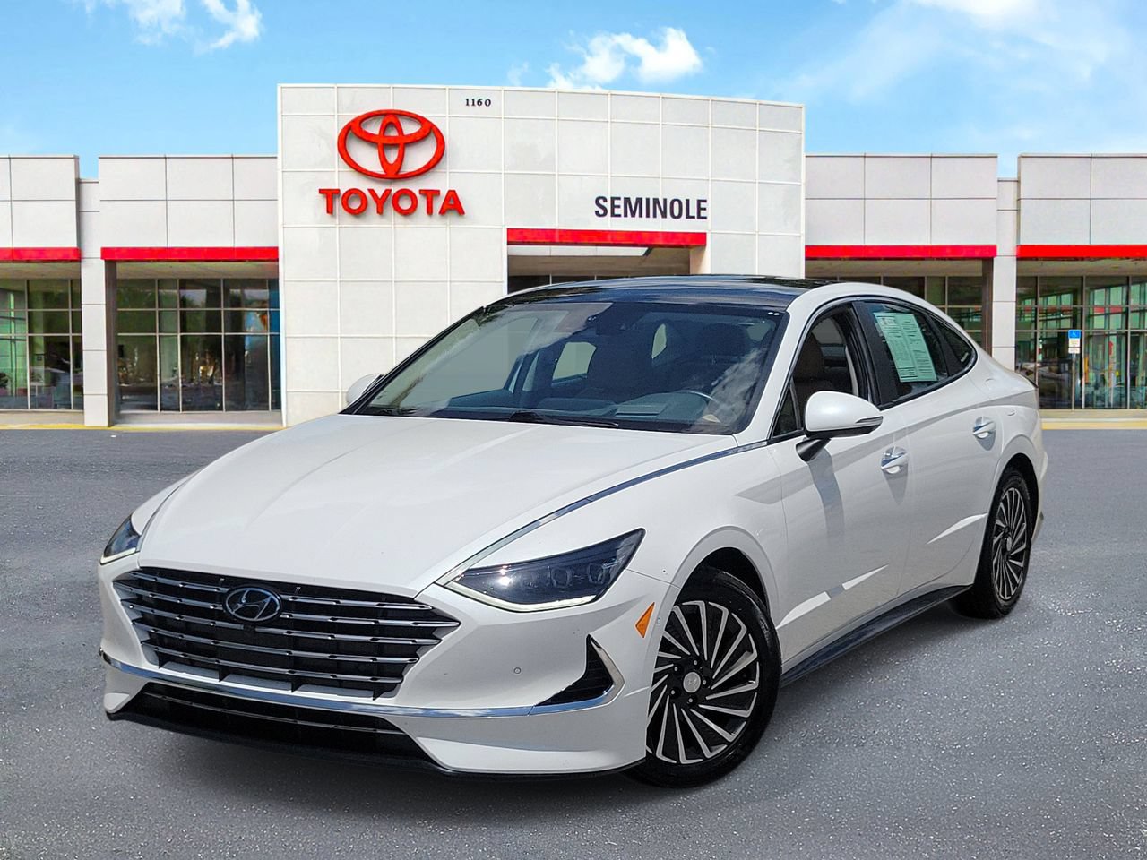 Used 2022 Hyundai Sonata Limited FWD image 1
