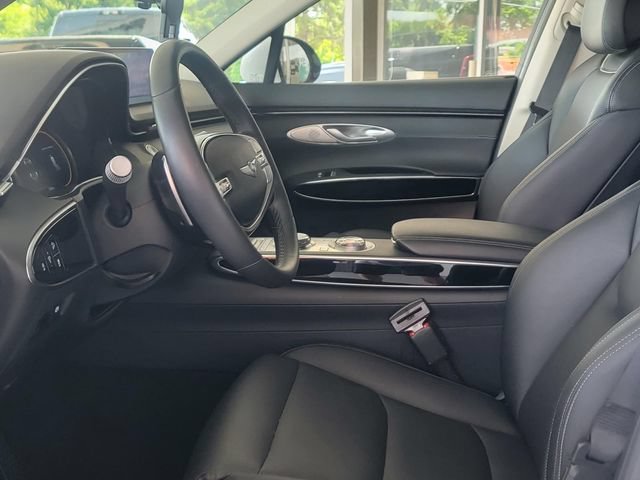 Used 2025 Genesis GV70 2.5T AWD/4WD image 11