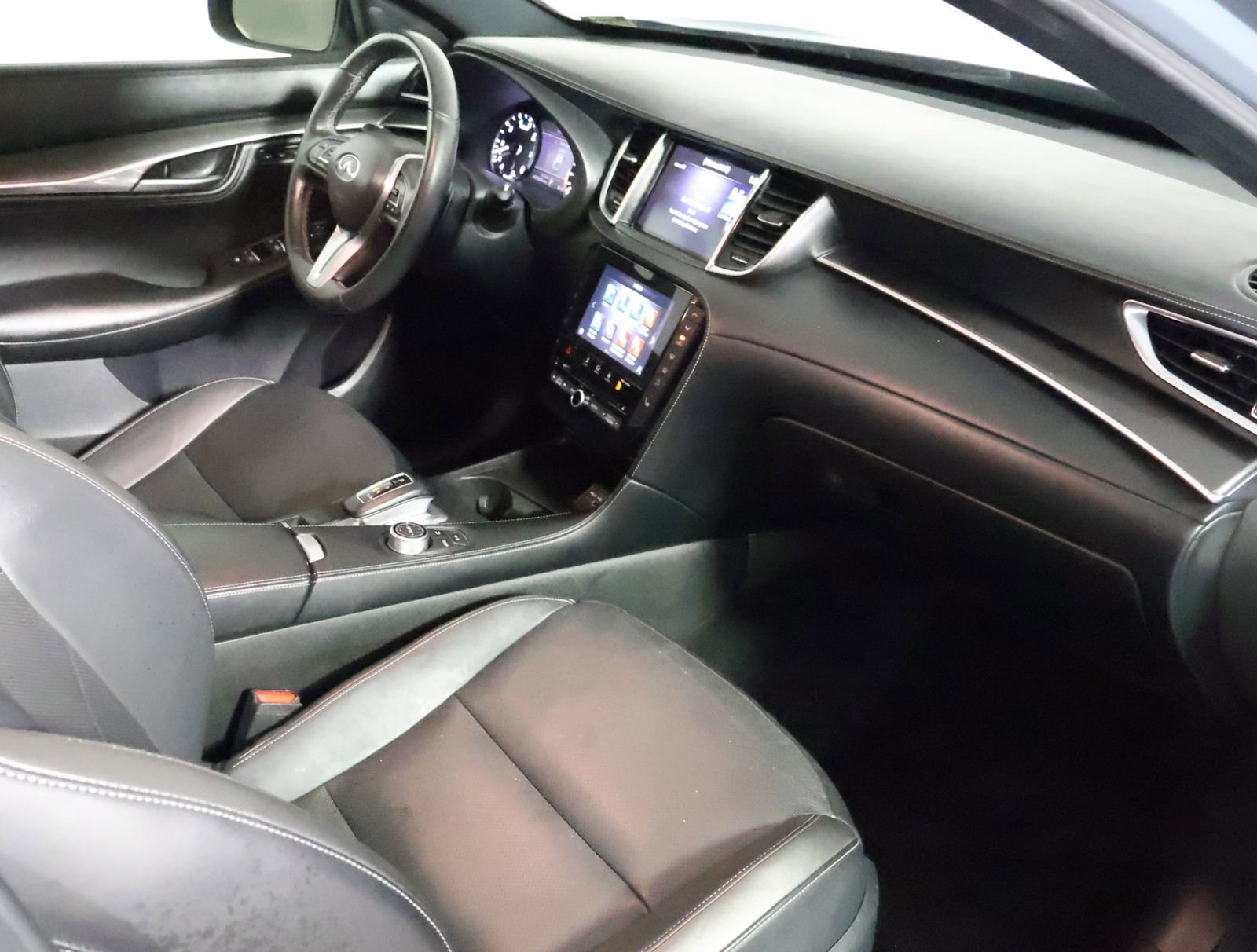 Used 2024 INFINITI QX55 Luxe image 49