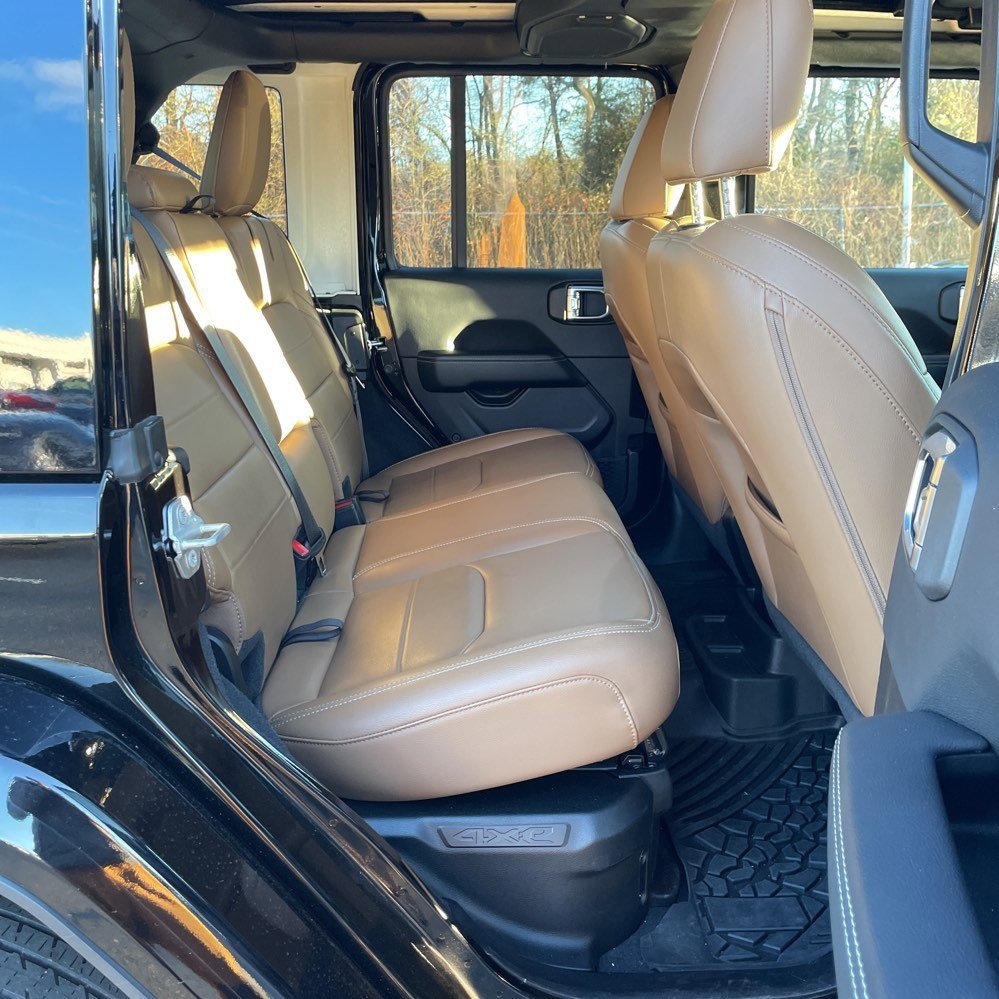 Used 2021 Jeep Wrangler Unlimited Sahara w/ Cold Weather Group image 14